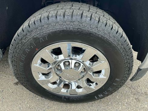 Used 2018 GMC Sierra 2500 Denali w/ Duramax Plus Package AWD/4WD image 13