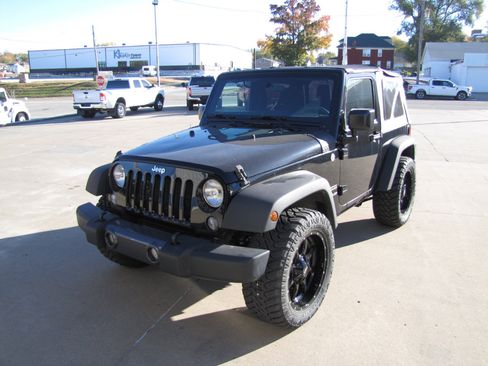 Used 2015 Jeep Wrangler Sport image 1