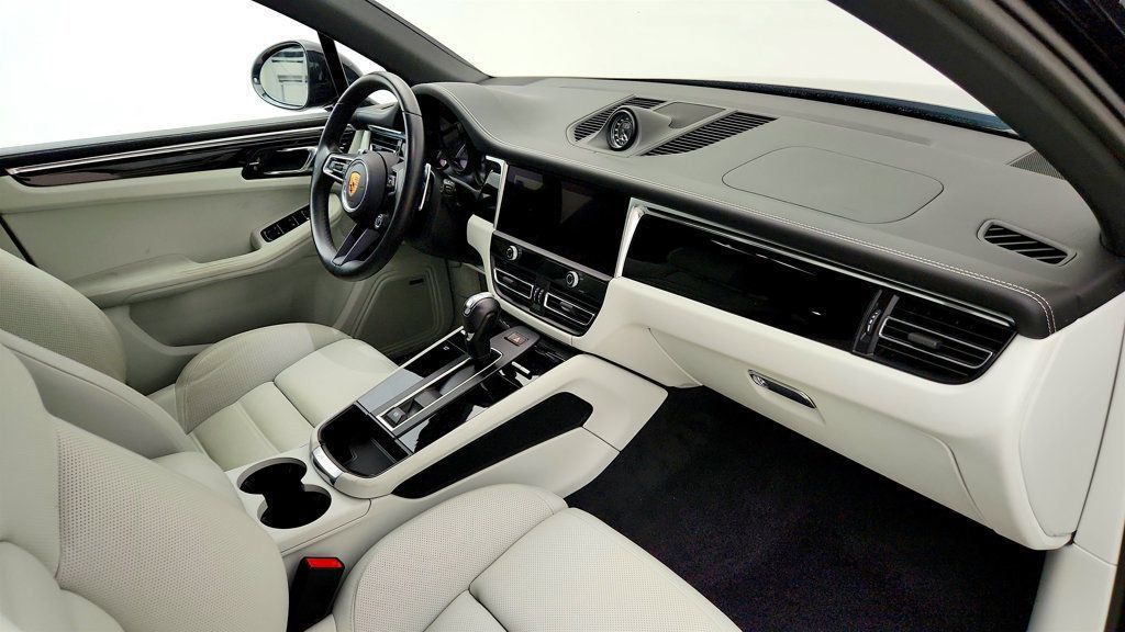Used 2024 Porsche Macan GTS w/ Premium Plus Package AWD/4WD image 24