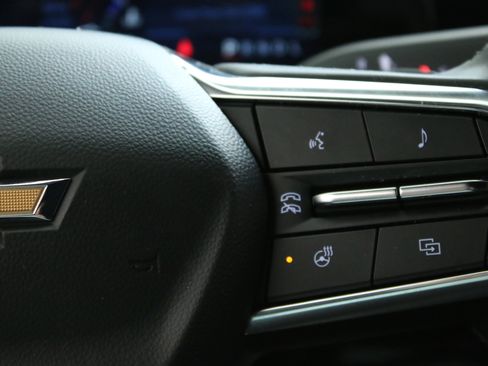 Certified 2025 Chevrolet Equinox LT FWD image 12