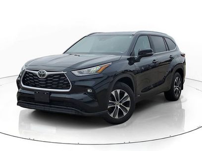 Used 2025 Toyota Highlander XLE