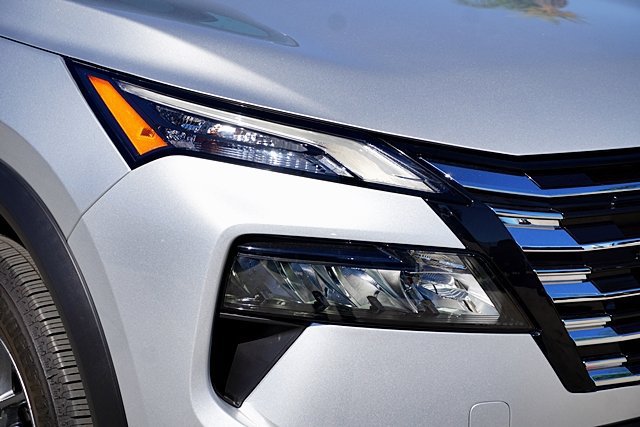 New 2025 Nissan Rogue S FWD image 12