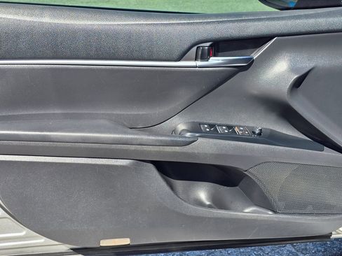 Used 2019 Toyota Camry SE FWD image 44