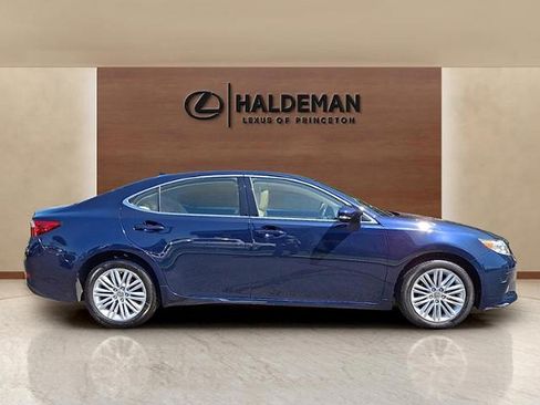 Used 2014 Lexus ES 350 w/ Luxury Package FWD image 7