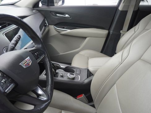 Used 2020 Cadillac XT4 Premium Luxury FWD image 8