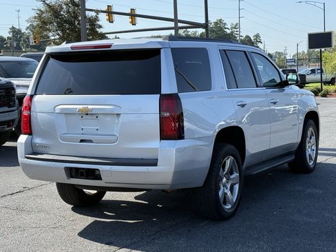 Used 2019 Chevrolet Tahoe LT RWD image 11