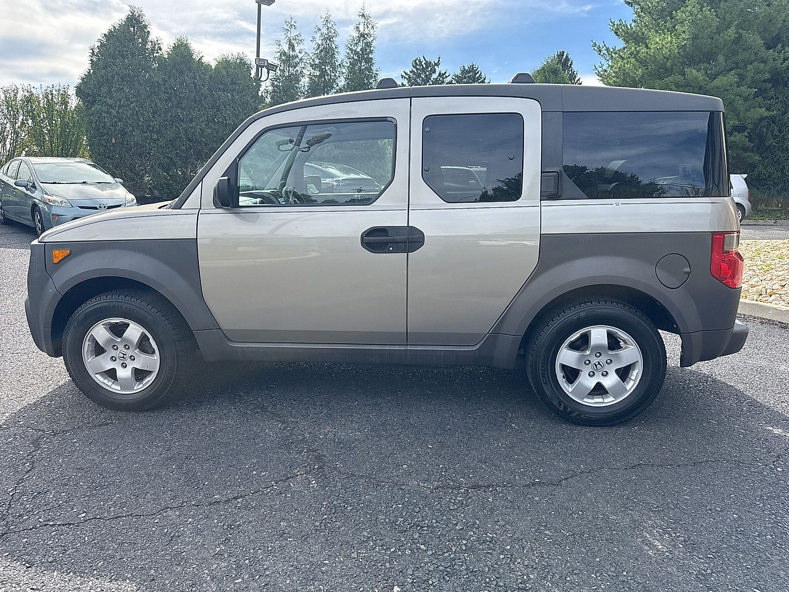 Used 2004 Honda Element EX image 10