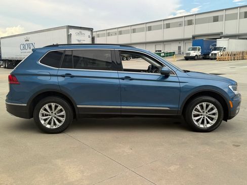 Used 2018 Volkswagen Tiguan SE w/ Front Fog Lights Package FWD image 6