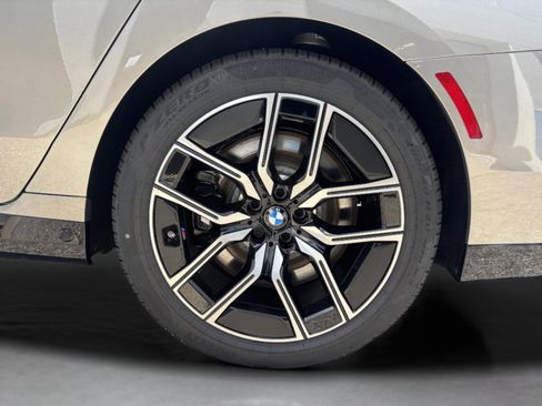 New 2026 BMW 760i xDrive w/ Executive Package AWD/4WD image 36