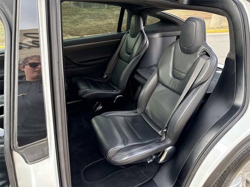 Used 2017 Tesla Model X 75D image 19