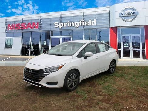 New 2025 Nissan Versa SV image 3