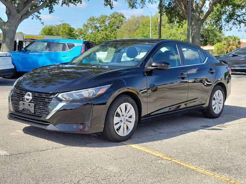 Used 2024 Nissan Sentra S FWD image 2