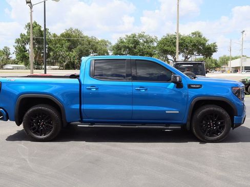Used 2022 GMC Sierra 1500 Elevation w/ Elevation Premium Package AWD/4WD image 9