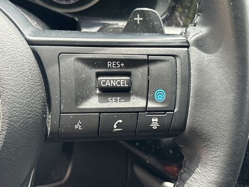 Used 2024 Nissan Pathfinder SV FWD image 27