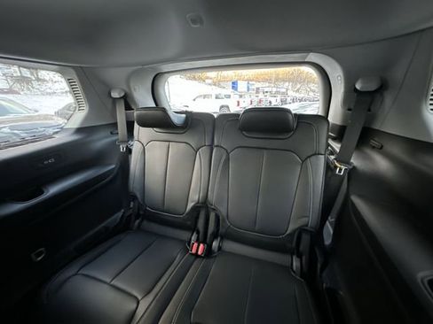 Used 2022 Jeep Grand Cherokee L Limited image 29