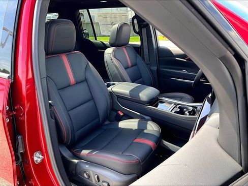 New 2027 Chevrolet Traverse RS w/ LPO, Floor Liner Package AWD/4WD image 32