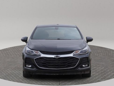 Used 2019 Chevrolet Cruze LT w/ Convenience Package image 4
