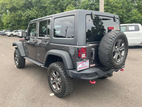 Used 2017 Jeep Wrangler Unlimited Rubicon AWD/4WD image 3
