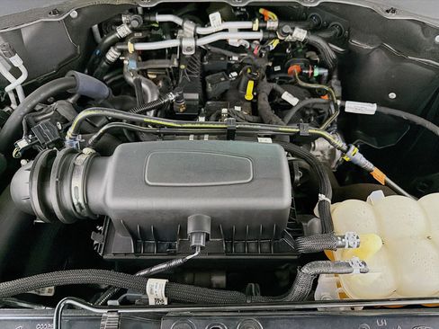 Used 2022 Ford Explorer XLT w/ Equipment Group 202A image 32