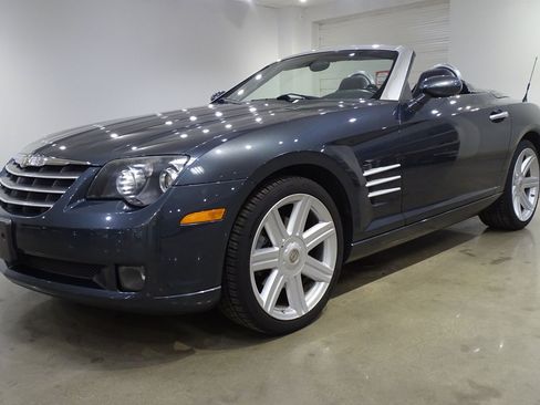 Used 2008 Chrysler Crossfire Limited RWD image 3