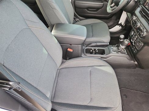 New 2024 Jeep Gladiator Sport image 10