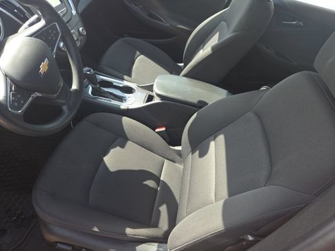 Used 2018 Chevrolet Malibu LT FWD image 8