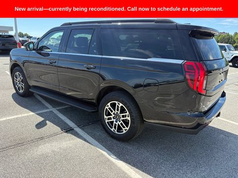 Used 2025 Ford Expedition Max Active RWD image 9