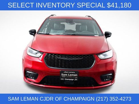 New 2026 Chrysler Pacifica Select w/ S Appearance Package image 2