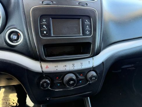 Used 2017 Dodge Journey SE w/ Flexible Seating Group FWD image 20