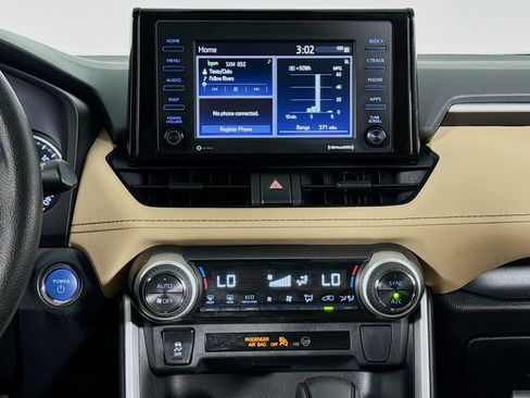 Used 2022 Toyota RAV4 XLE w/ Convenience Package image 27