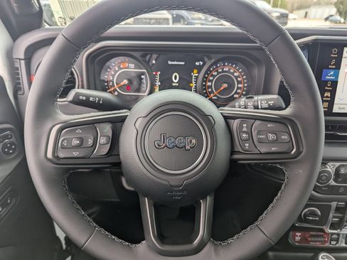 New 2026 Jeep Wrangler Unlimited Rubicon image 18