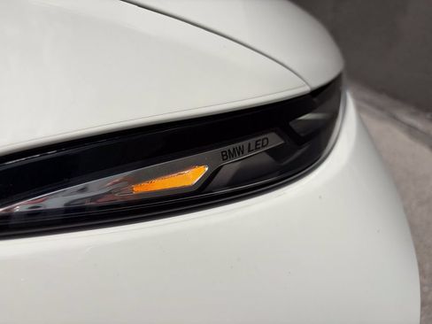 Used 2023 BMW X7 xDrive40i w/ M Sport Package AWD/4WD image 73