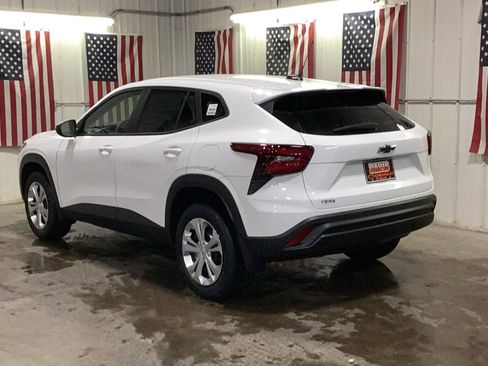 New 2026 Chevrolet Trax LS w/ Driver Confidence Package FWD image 4