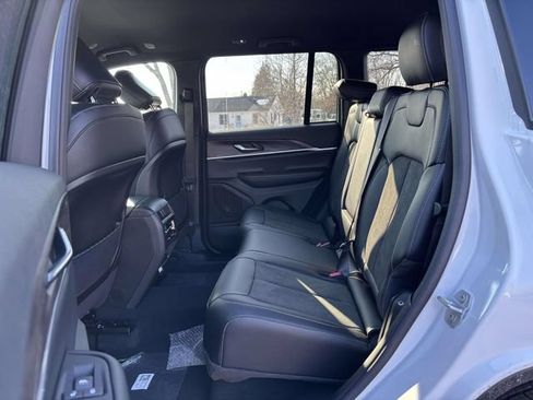 New 2026 Jeep Grand Cherokee Altitude AWD/4WD image 7