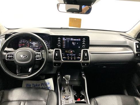Used 2021 Kia Sorento S w/ Panoramic Sunroof Package AWD/4WD image 15
