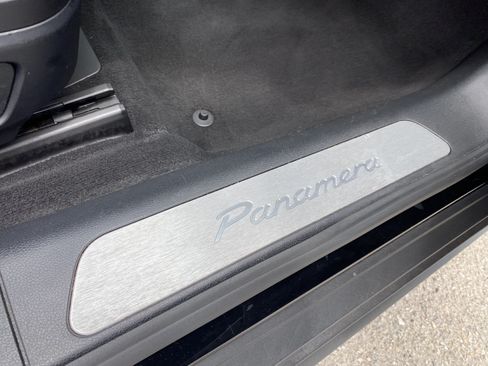 Used 2018 Porsche Panamera 4 AWD/4WD image 23