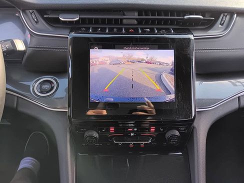 Used 2021 Jeep Grand Cherokee L Laredo w/ Luxury Tech Group I image 30