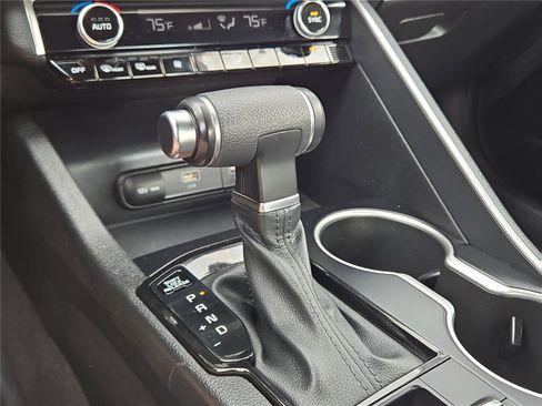 Used 2023 Kia K5 GT-Line image 11