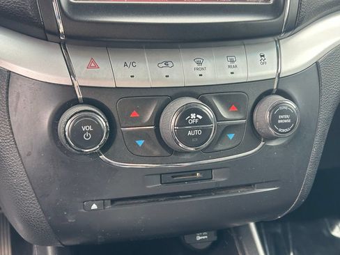 Used 2013 Dodge Journey Crew w/ Flexible Seating Group FWD image 21