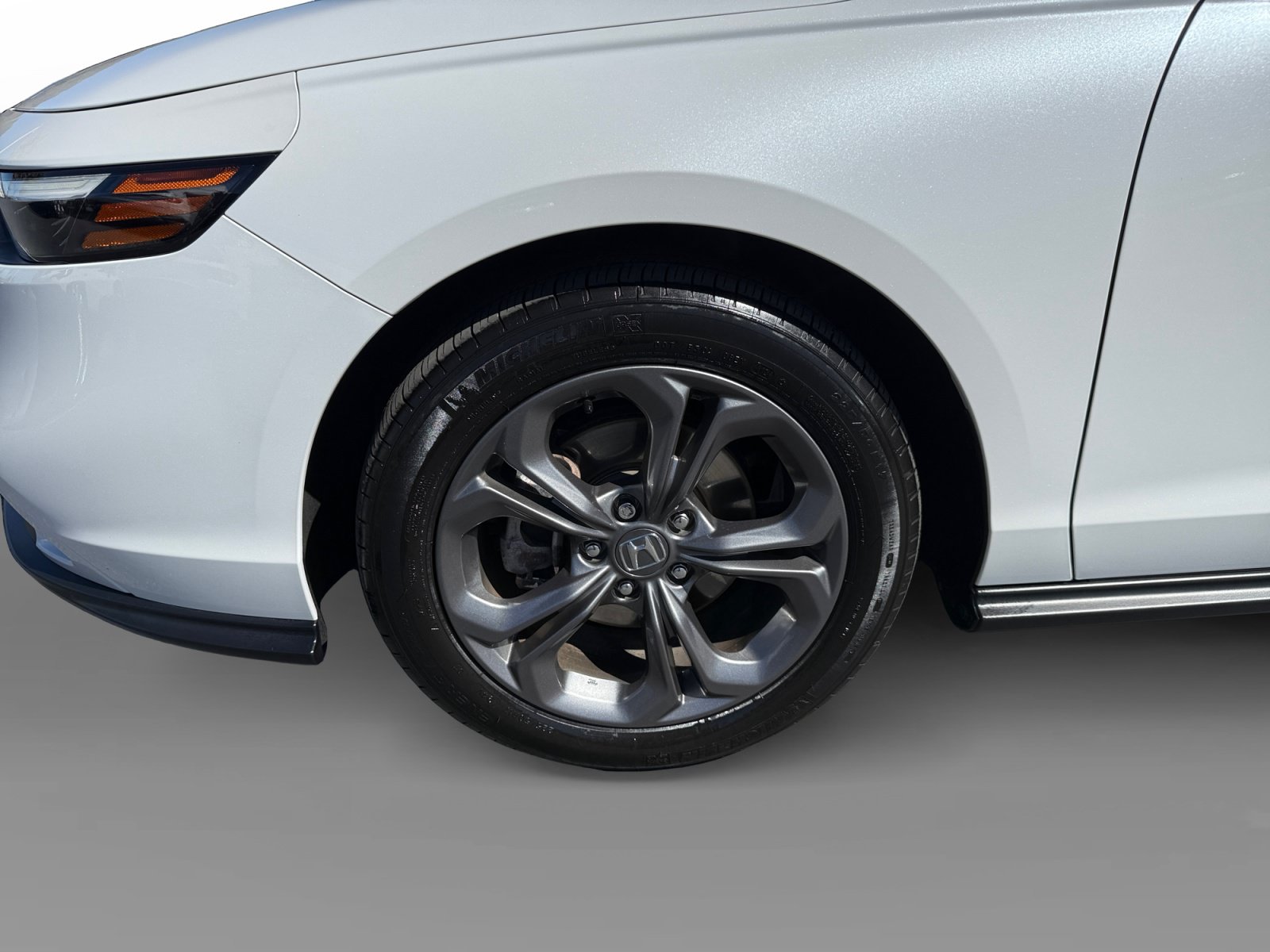 Certified 2024 Honda Accord EX image 9