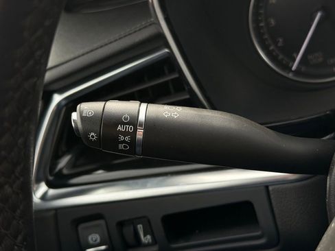 Used 2023 Cadillac XT6 Premium Luxury image 31