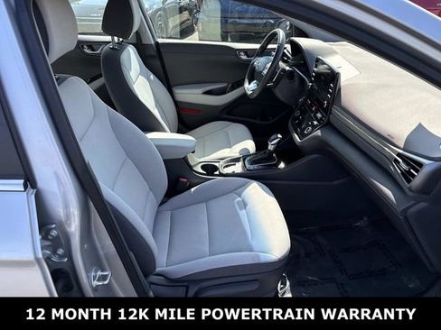 Used 2022 Hyundai Ioniq SE image 9