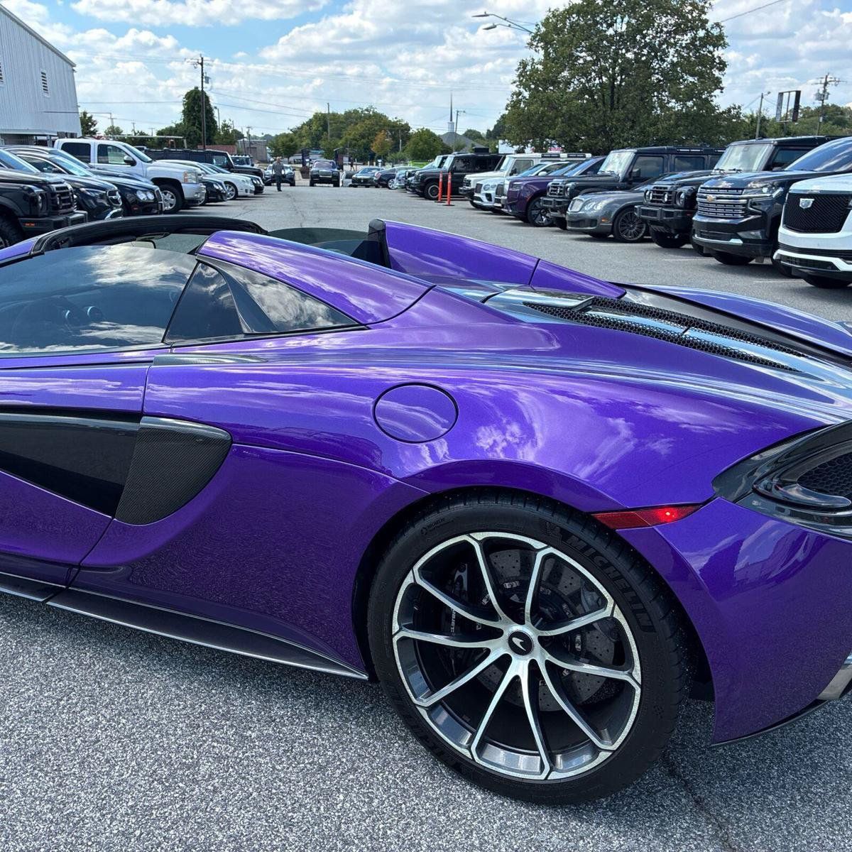 Used 2019 McLaren 570S Spider RWD image 5