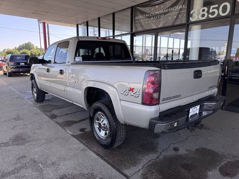 Used 2004 Chevrolet Silverado 2500 LT AWD/4WD image 4