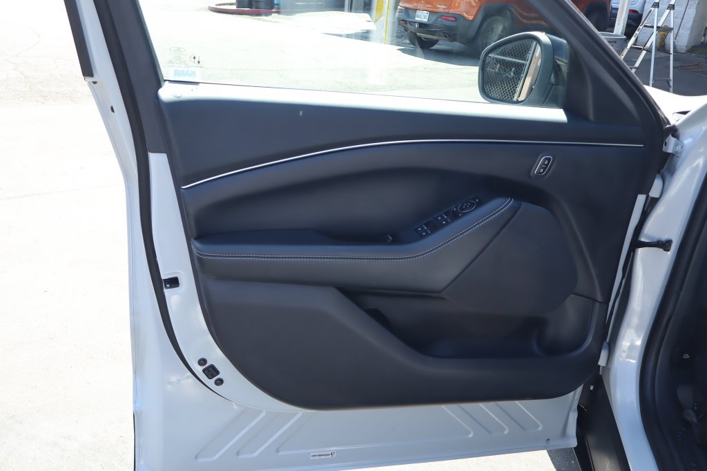 Used 2023 Ford Mustang Mach-E Select RWD image 18