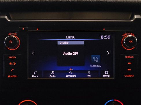 Used 2019 Nissan Titan SV RWD image 25