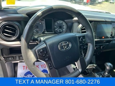 Used 2018 Toyota Tacoma TRD Sport AWD/4WD image 21