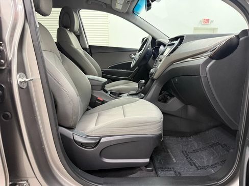 Used 2018 Hyundai Santa Fe Sport w/ 2.4L Value Package 02 FWD image 13