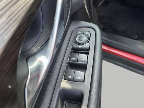 Used 2024 GMC Terrain SLT w/ Elevation Edition FWD image 10