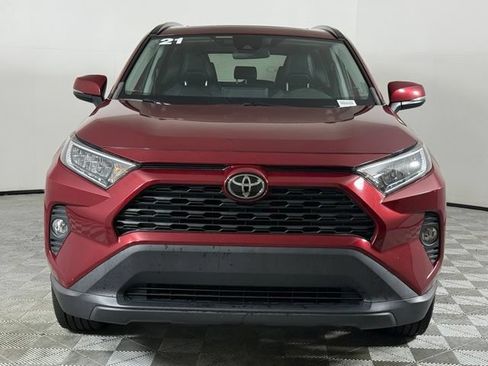 Used 2021 Toyota RAV4 XLE Premium FWD image 11